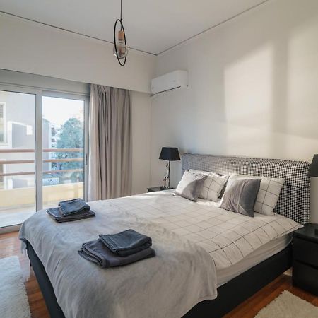 Sea Front Luxury Apartment Patras Eksteriør billede