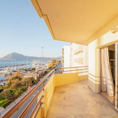 Sea Front Luxury Apartment Patras Eksteriør billede