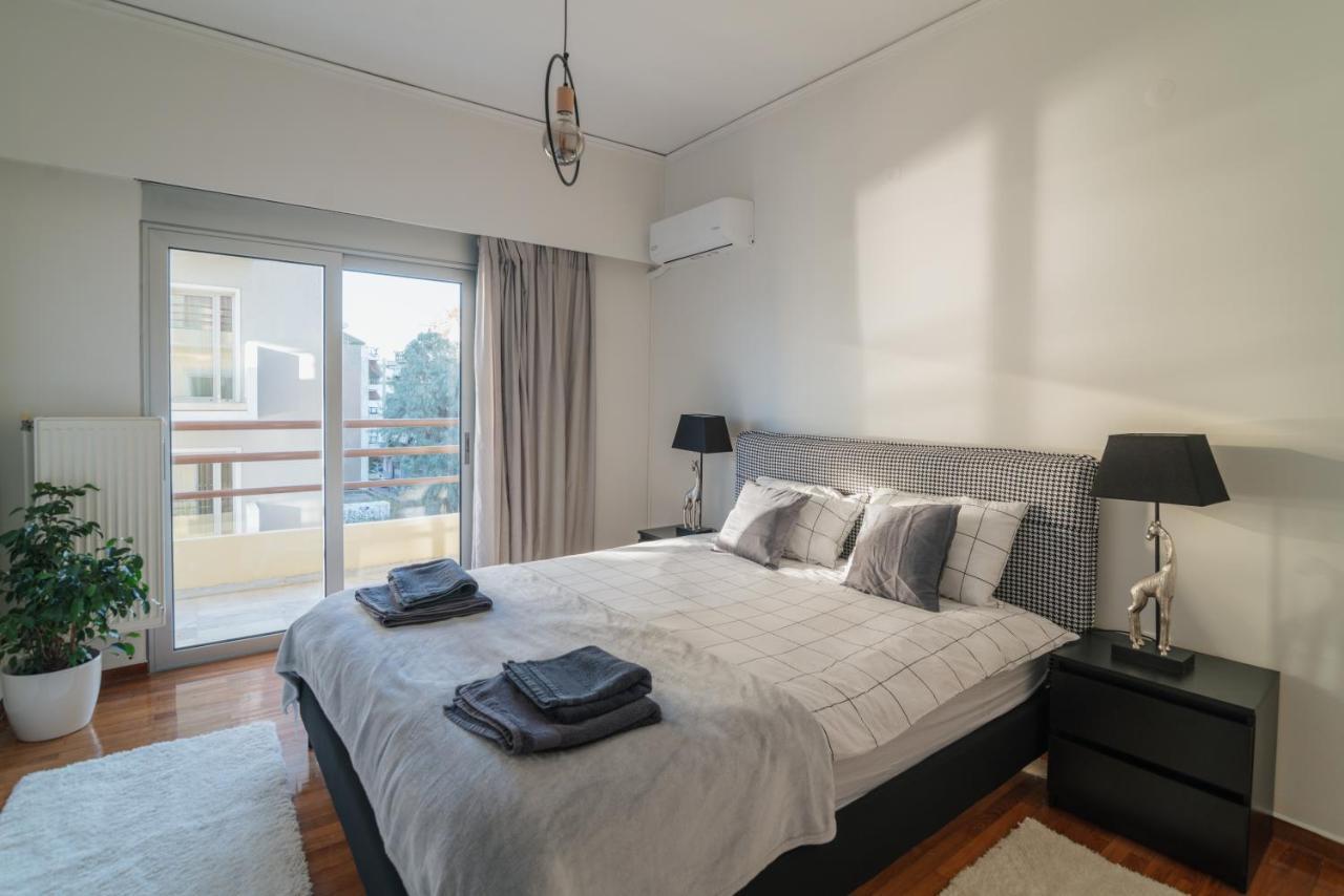 Sea Front Luxury Apartment Patras Eksteriør billede
