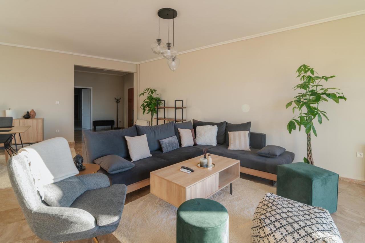Sea Front Luxury Apartment Patras Eksteriør billede