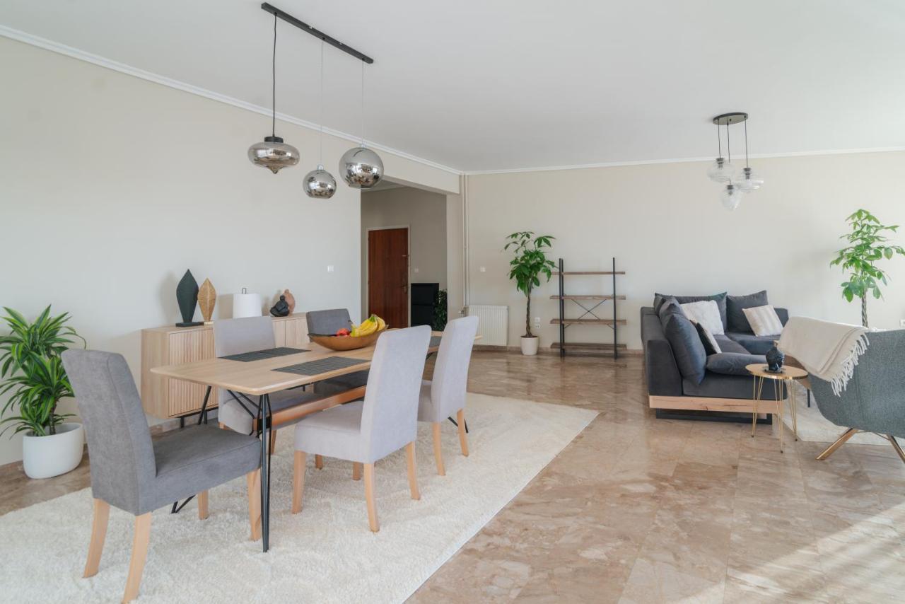 Sea Front Luxury Apartment Patras Eksteriør billede