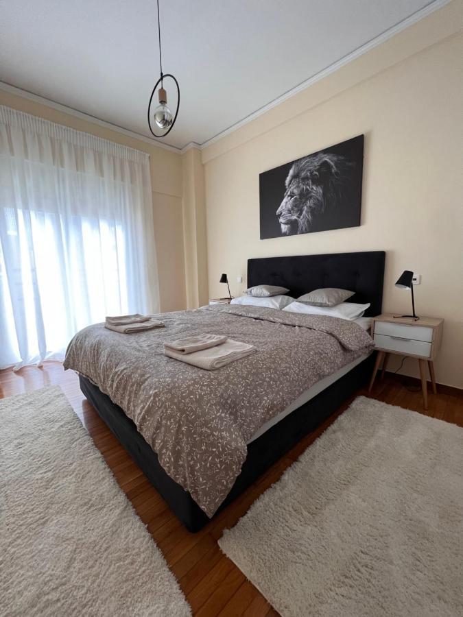 Sea Front Luxury Apartment Patras Eksteriør billede